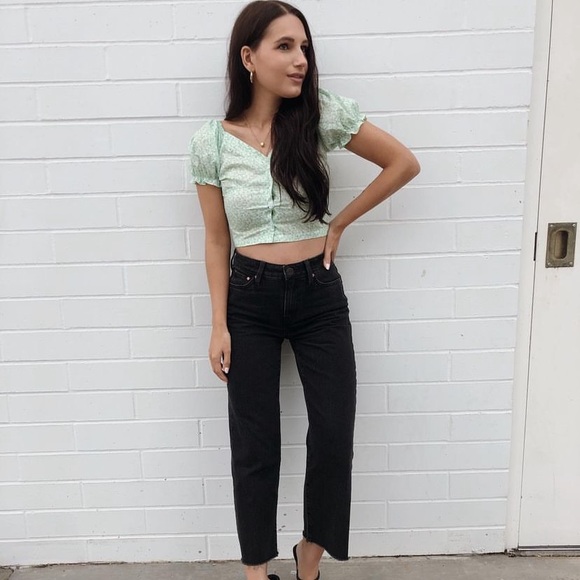 Cute green floral crop top - Picture 2 of 8